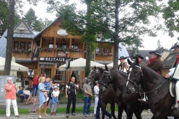 Międzynarodowy Festiwal Folkloru Ziem Górskich w Zakopanem - zabytki i zwiedzanie - impreza cykliczna - Zakopane