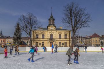 Lodowisko na nowotarskim Rynku - dla aktywnych - lodowisko - Nowy Targ