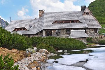 Schronisko PTTK w Dolinie Pięciu Stawów - schroniska - schronisko - Tatry