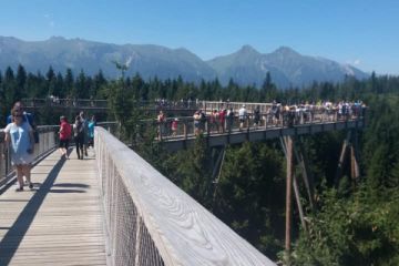 Spacer w koronach drzew i Zamek w Lubowli z biurem Strama - góry - góry - Zakopane